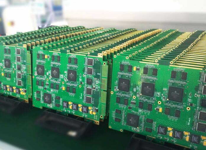 多层PCB线路板加工前为什么需要烤板？